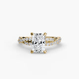 The Twisted Pavé Solitaire